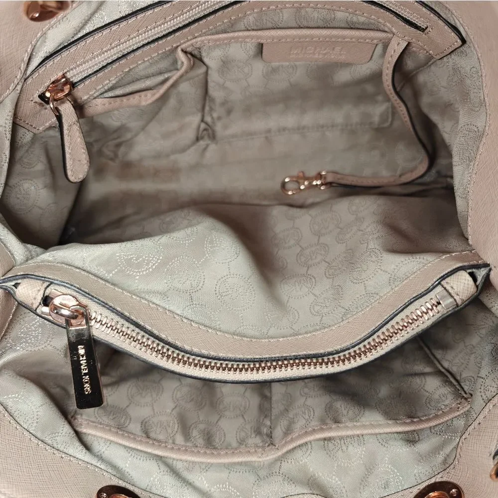 🐢 Michael Kors Cynthia Bag. Excellent Condition! - Picture 12 of 15